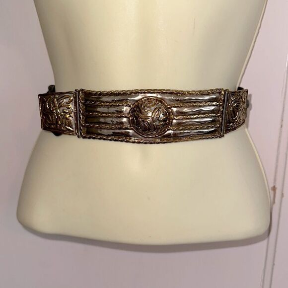 Unique Vintage 80s silver & gold statement belt with black leather band - Picture 2 of 9